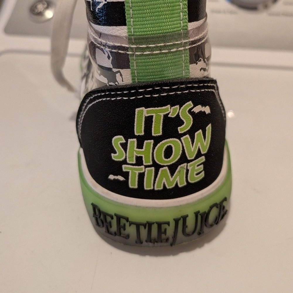Beetlejuice High Top Sneakers Ground Up "It's Showtime" Sandworm Goth Shoes 6.5